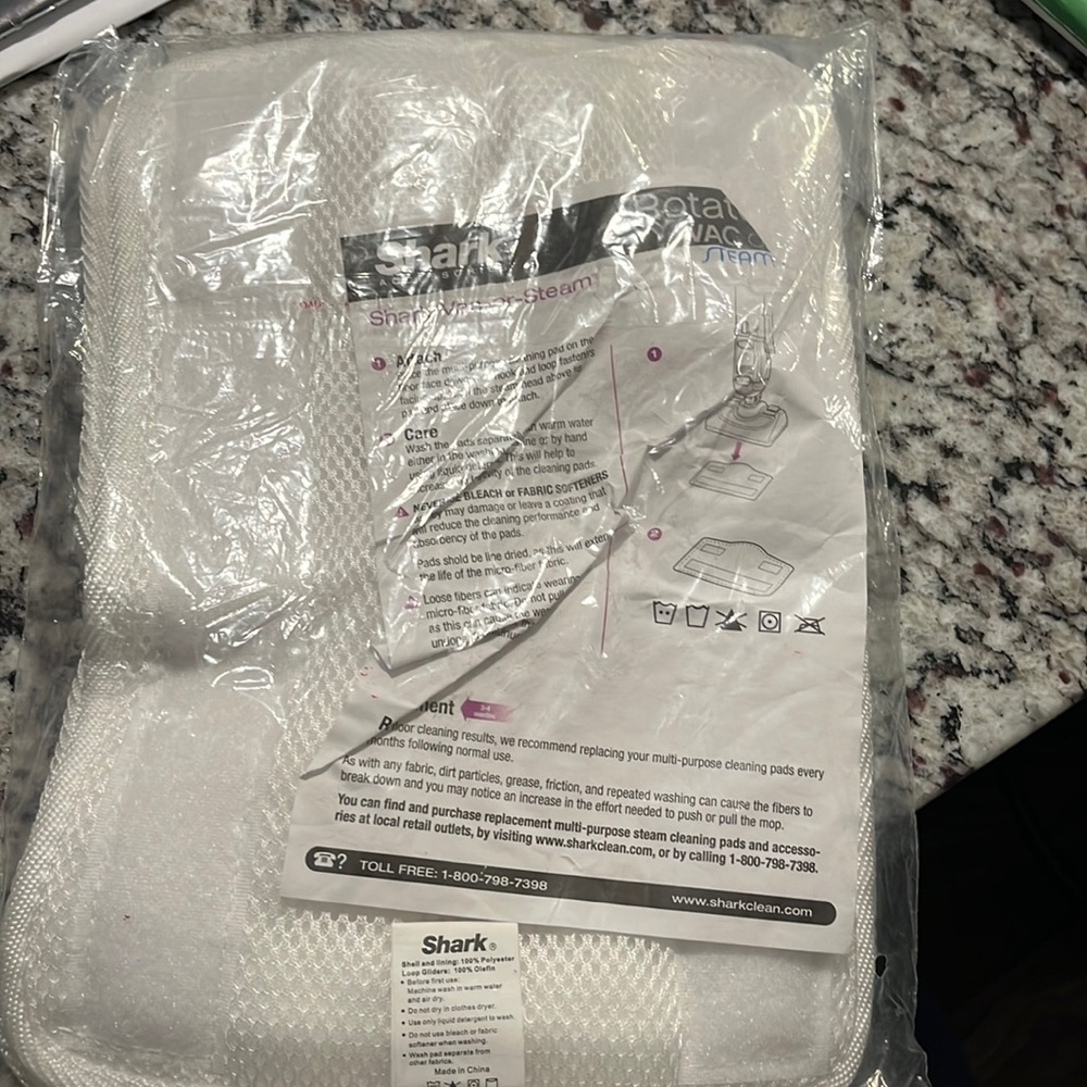 New Shark 2 in 1 Vac Steam Cleaning Pads 2 pads in packaging